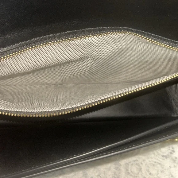 Gorgeous Coach Dinky Bag - Picture 9 of 13